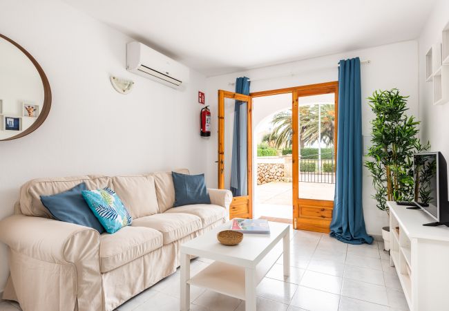 Апартаменты на Cala Blanca - Apartamento con piscina y barbacoa comunitaria, a 5 minutos de la Cala Santandria Апартаменты на Cala Blanca - Apartamento con piscina y barbacoa comunitaria, a 5 minutos de la Cala Santandria