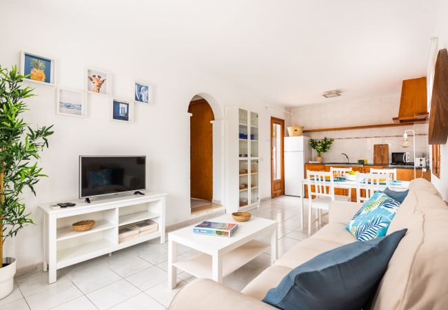 Апартаменты на Cala Blanca - Apartamento con piscina y barbacoa comunitaria, a 5 minutos de la Cala Santandria Апартаменты на Cala Blanca - Apartamento con piscina y barbacoa comunitaria, a 5 minutos de la Cala Santandria