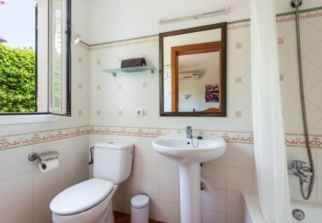 Вилла на Cala Blanca - Villa Perfecta! Piscina privada, Barbacoa, Aire Acon, Wifi !!!! Вилла на Cala Blanca - Villa Perfecta! Piscina privada, Barbacoa, Aire Acon, Wifi !!!!