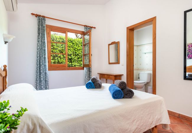 Вилла на Cala Blanca - Villa Perfecta! Piscina privada, Barbacoa, Aire Acon, Wifi !!!! Вилла на Cala Blanca - Villa Perfecta! Piscina privada, Barbacoa, Aire Acon, Wifi !!!!