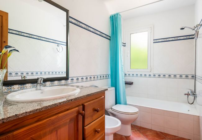 Вилла на Cala Blanca - Villa Perfecta! Piscina privada, Barbacoa, Aire Acon, Wifi !!!! Вилла на Cala Blanca - Villa Perfecta! Piscina privada, Barbacoa, Aire Acon, Wifi !!!!