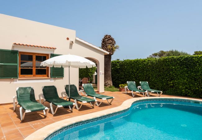 Вилла на Cala Blanca - Villa Perfecta! Piscina privada, Barbacoa, Aire Acon, Wifi !!!! Вилла на Cala Blanca - Villa Perfecta! Piscina privada, Barbacoa, Aire Acon, Wifi !!!!