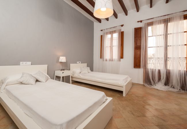 Дом на Alcúdia - Casa with pool Ca Na Blanca Дом на Alcúdia - Casa with pool Ca Na Blanca