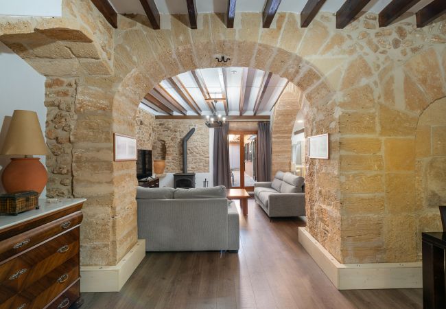 Дом на Alcúdia - Casa Ca Na Polida Дом на Alcúdia - Casa Ca Na Polida