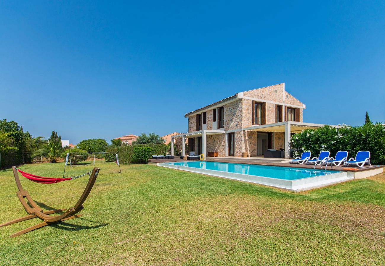 Вилла на Алькудия / Alcudia - Villa Barcares Gran