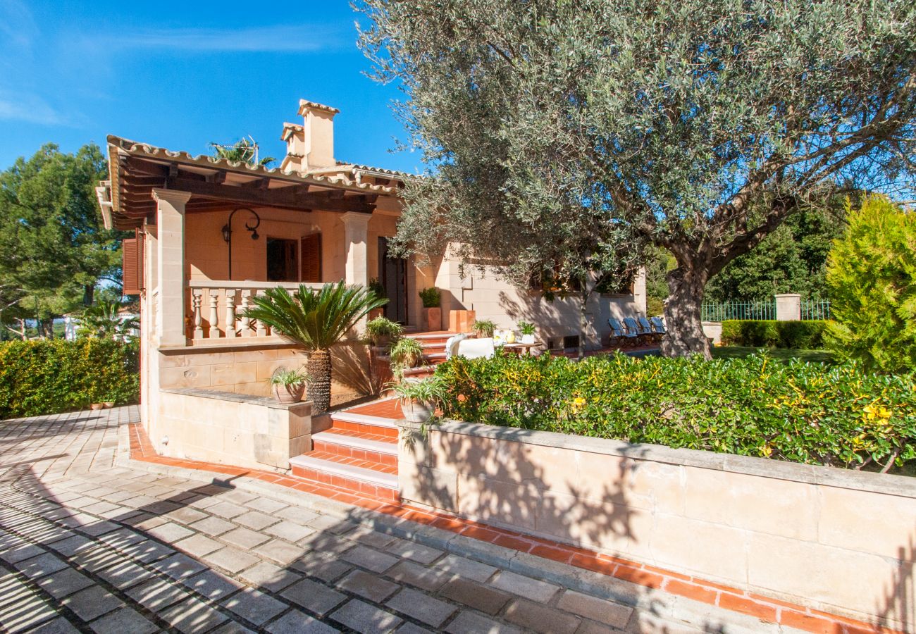 Вилла на Алькудия / Alcudia - Villa Teix de Bonaire