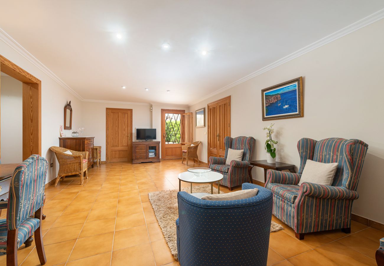 Вилла на Алькудия / Alcudia - Villa Teix de Bonaire