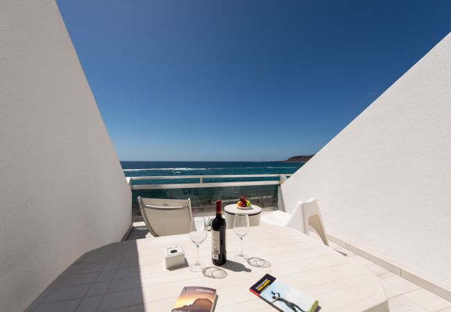  на Las Palmas de Gran Canaria - Great terrace sea views By CanariasGetaway 