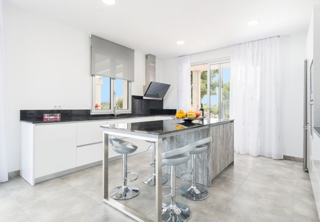 Вилла на Llubi - Villa Albaimar Вилла на Llubi - Villa Albaimar