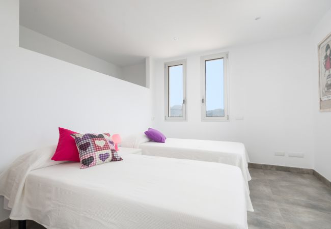 Вилла на Llubi - Villa Albaimar Вилла на Llubi - Villa Albaimar