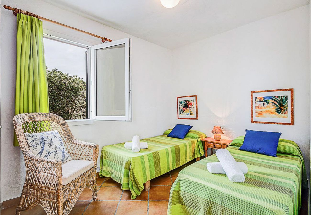 Вилла на Cap d´Artruix - VILLA FARO