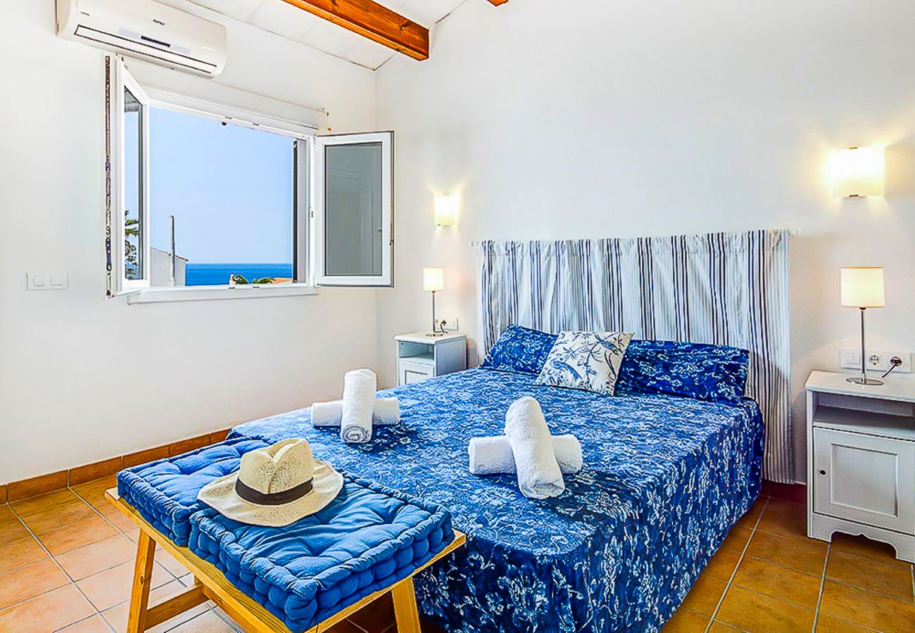Вилла на Cap d´Artruix - VILLA FARO