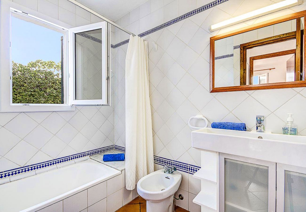 Вилла на Cap d´Artruix - VILLA FARO
