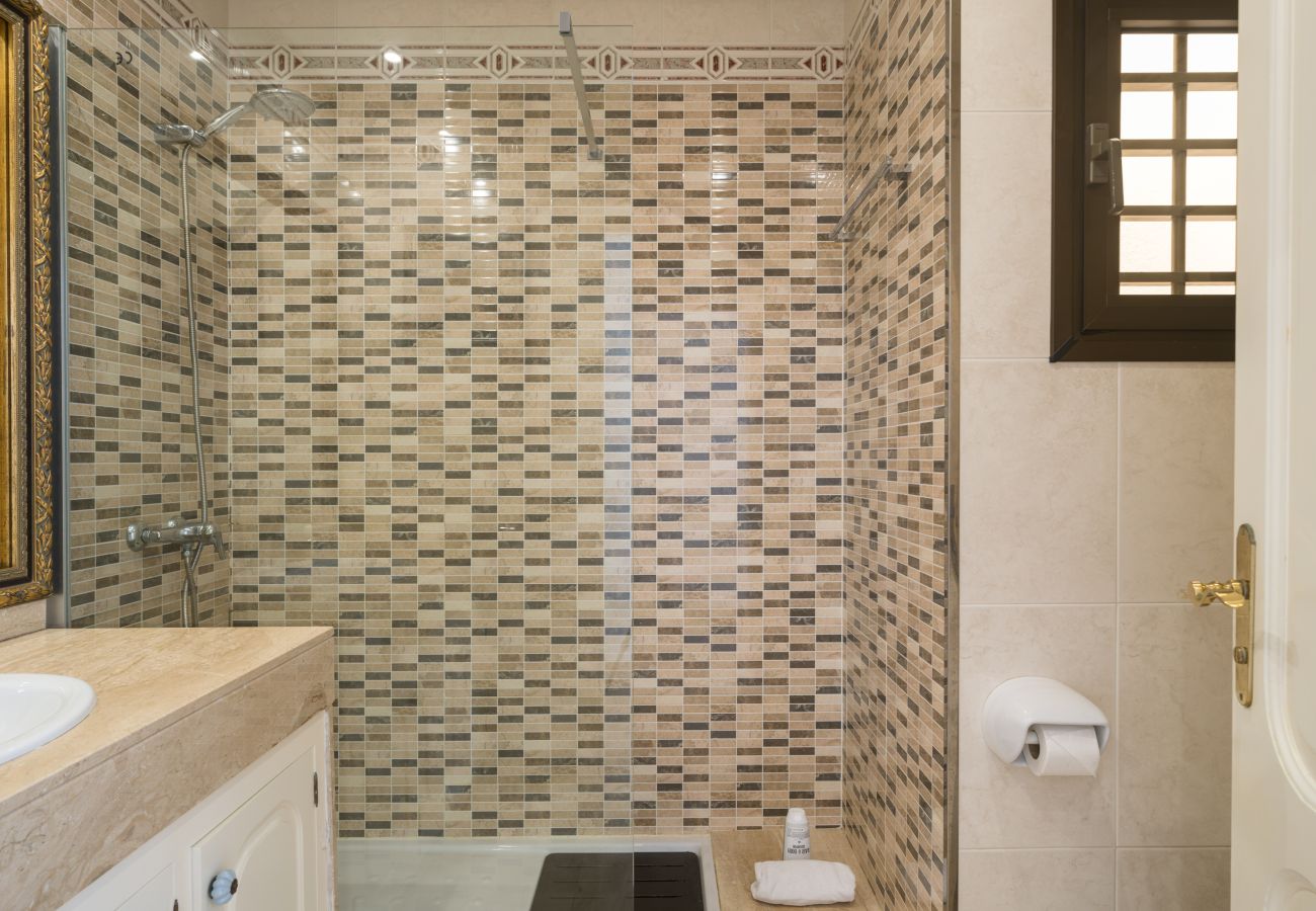 Дом на Лас Пальмас де Гран Канариа / Las Palmas de Gran Canaria - Awesome beachfront terrace By CanariasGetaway   Дом на Лас Пальмас де Гран Канариа / Las Palmas de Gran Canaria - Awesome beachfront terrace By CanariasGetaway