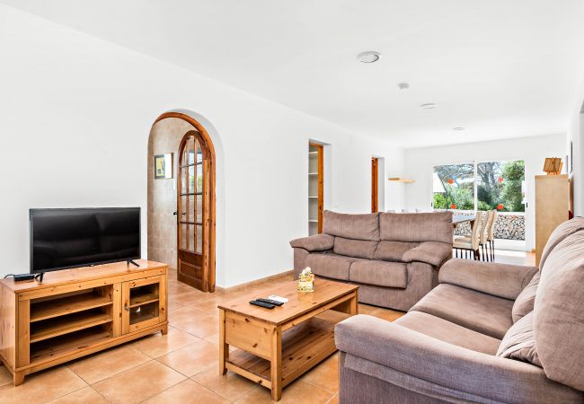 Вилла на Cala Blanca - VILLA BINISARET 1 Вилла на Cala Blanca - VILLA BINISARET 1