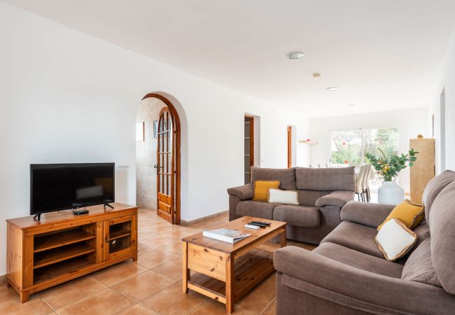 Вилла на Cala Blanca - VILLA BINISARET 1 Вилла на Cala Blanca - VILLA BINISARET 1