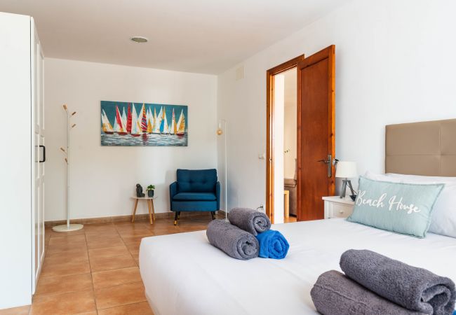 Вилла на Cala Blanca - VILLA BINISARET 1 Вилла на Cala Blanca - VILLA BINISARET 1