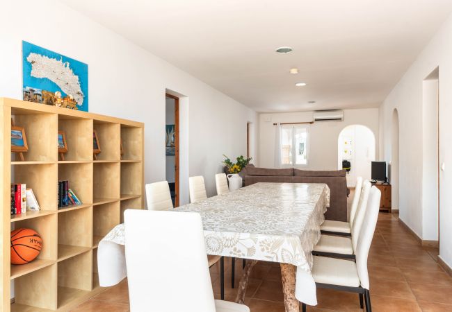 Вилла на Cala Blanca - VILLA BINISARET 1 Вилла на Cala Blanca - VILLA BINISARET 1