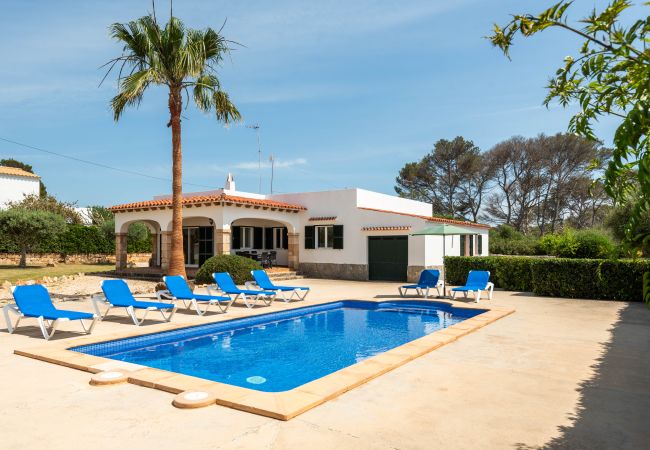 Вилла на Cala Blanca - VILLA BINISARET 1 Вилла на Cala Blanca - VILLA BINISARET 1