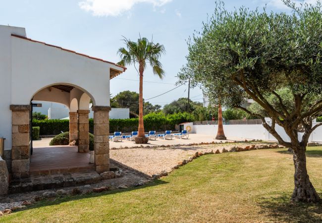 Вилла на Cala Blanca - VILLA BINISARET 1 Вилла на Cala Blanca - VILLA BINISARET 1