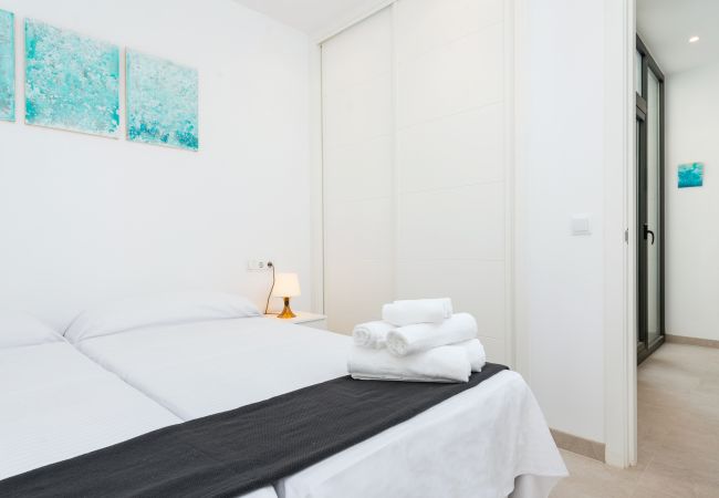 Апартаменты на Cala Sant Vicenç - Mirador Blue Garden F Апартаменты на Cala Sant Vicenç - Mirador Blue Garden F