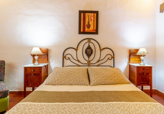 Дом на Moya - Mari House With Jacuzzi and BBQ by CanariasGetaway Дом на Moya - Mari House With Jacuzzi and BBQ by CanariasGetaway