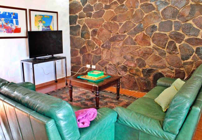 Дом на Moya - Mari House With Jacuzzi and BBQ by CanariasGetaway Дом на Moya - Mari House With Jacuzzi and BBQ by CanariasGetaway