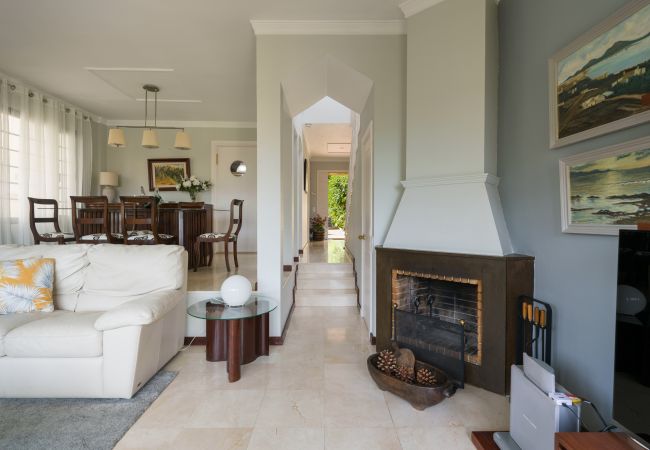 Дом на Santa Brígida - House with cozy garden BBQ  Дом на Santa Brígida - House with cozy garden BBQ