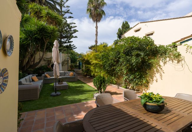 Дом на Santa Brígida - House with cozy garden BBQ  Дом на Santa Brígida - House with cozy garden BBQ