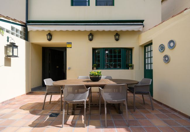 Дом на Santa Brígida - House with cozy garden BBQ  Дом на Santa Brígida - House with cozy garden BBQ