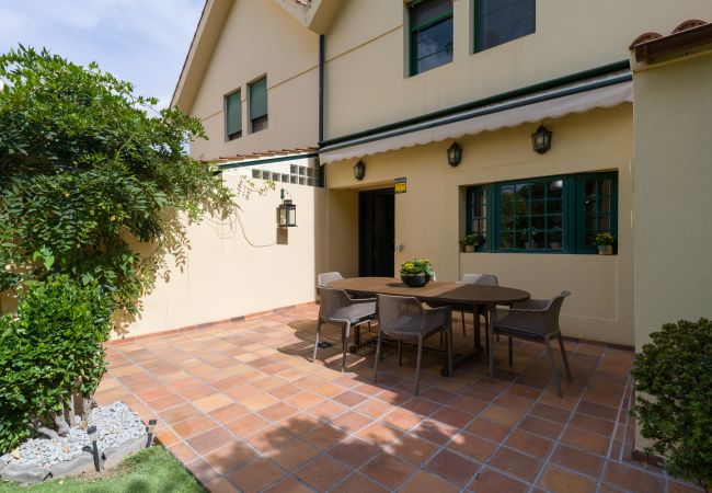 Дом на Santa Brígida - House with cozy garden BBQ  Дом на Santa Brígida - House with cozy garden BBQ