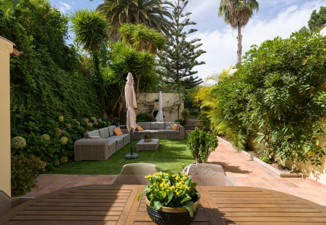 Дом на Santa Brígida - House with cozy garden BBQ  Дом на Santa Brígida - House with cozy garden BBQ