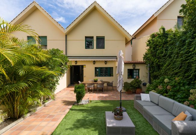 Дом на Santa Brígida - House with cozy garden BBQ  Дом на Santa Brígida - House with cozy garden BBQ