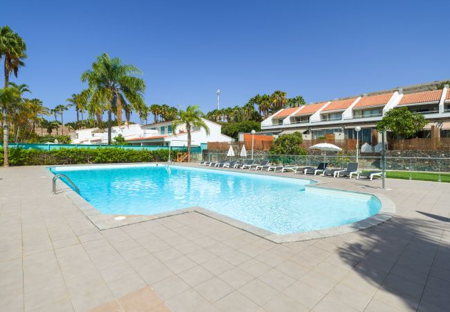 Дом на San Bartolomé de Tirajana - Pasito Blanco, piscina y playa a posos pasos Дом на San Bartolomé de Tirajana - Pasito Blanco, piscina y playa a posos pasos