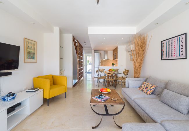 Дом на San Bartolomé de Tirajana - Pasito Blanco, piscina y playa a posos pasos Дом на San Bartolomé de Tirajana - Pasito Blanco, piscina y playa a posos pasos