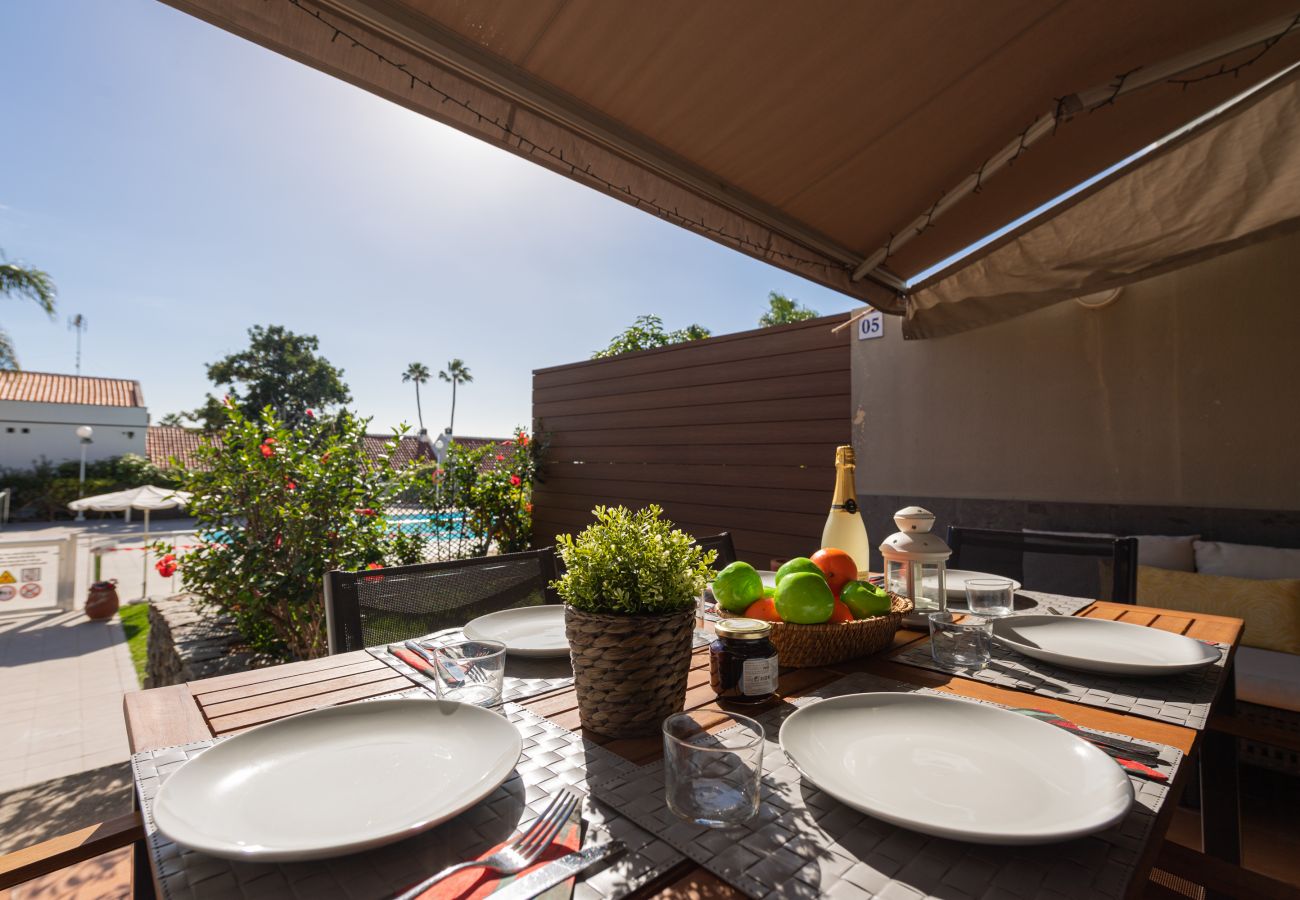 Дом на San Bartolomé de Tirajana - Pasito Blanco, piscina y playa a posos pasos