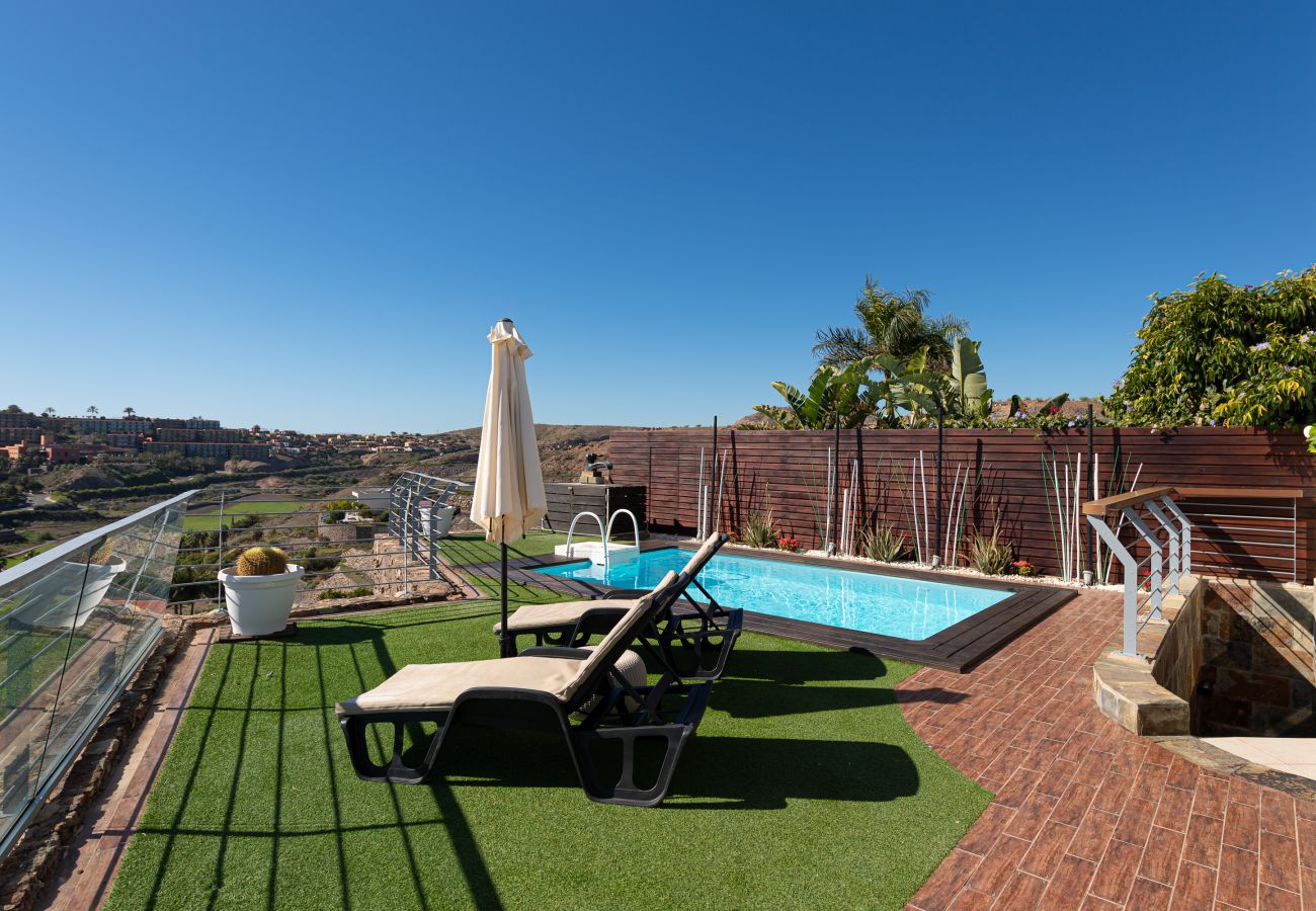 Вилла на San Bartolomé de Tirajana - Espectacular villa con piscina privada, vistas al mar, barbacoa y entorno de relax
