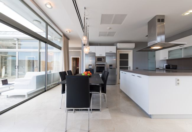 Дом на Mogán - Espectacular casa con piscina privada climatizada en paraíso  Дом на Mogán - Espectacular casa con piscina privada climatizada en paraíso