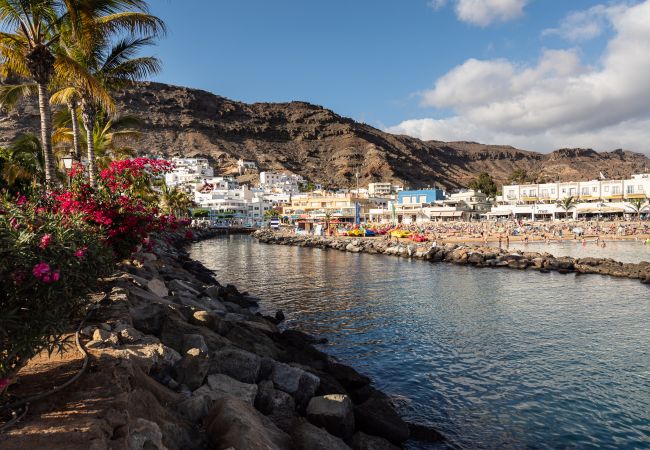 Апартаменты на Mogán - A 20 metros de la playa, terraza, parking privado y AC Апартаменты на Mogán - A 20 metros de la playa, terraza, parking privado y AC