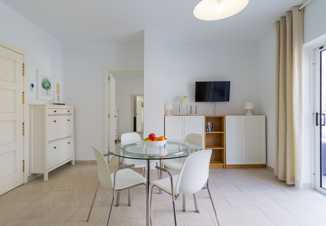 Апартаменты на Mogán - A 20 metros de la playa, parking privado y AC