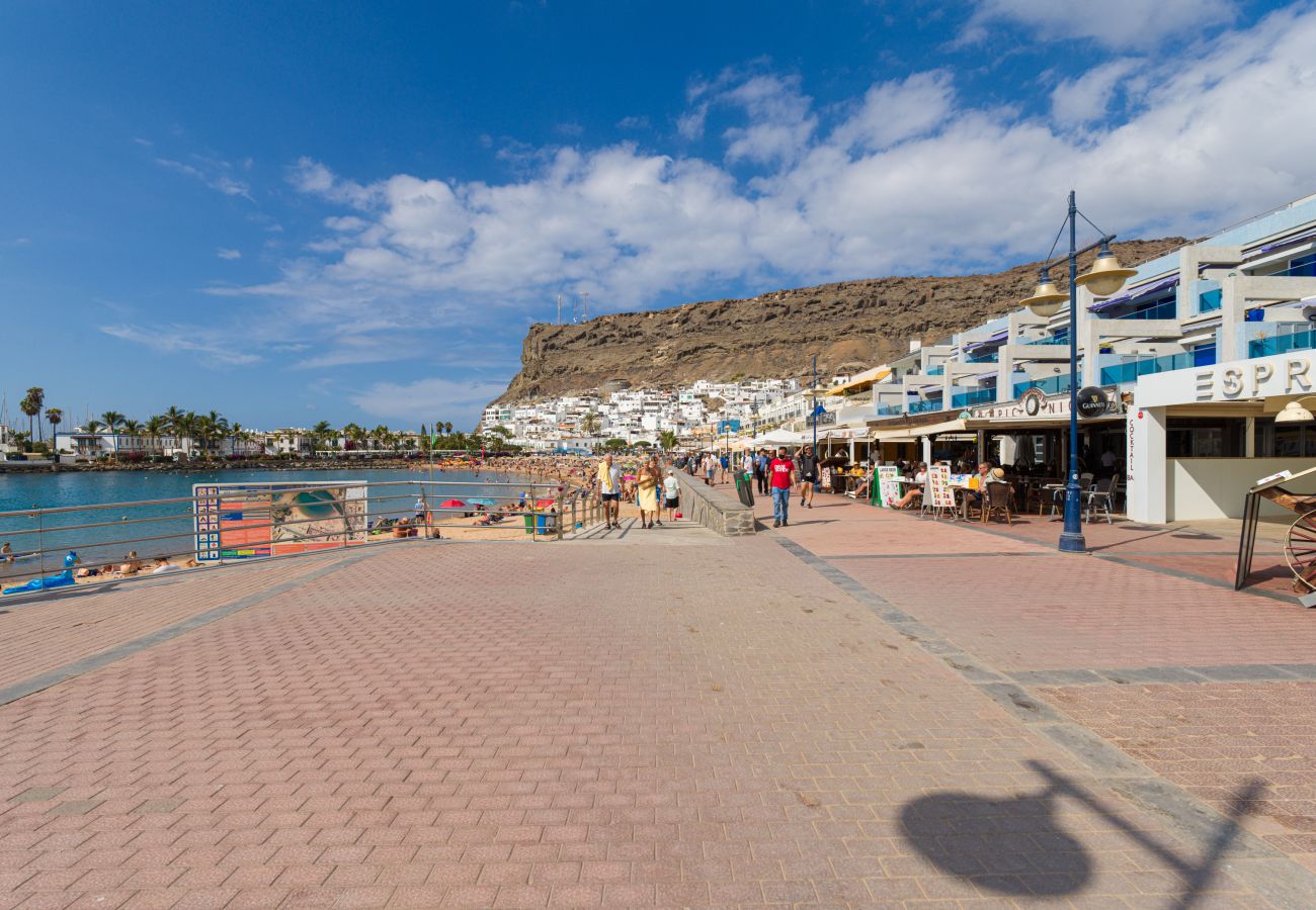 Апартаменты на Mogán - A 20 metros de la playa, parking privado y AC