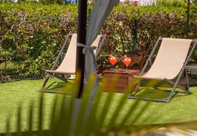 Бунгало на San Bartolomé de Tirajana - Acogedor bungalow con terraza vistas a piscina Бунгало на San Bartolomé de Tirajana - Acogedor bungalow con terraza vistas a piscina