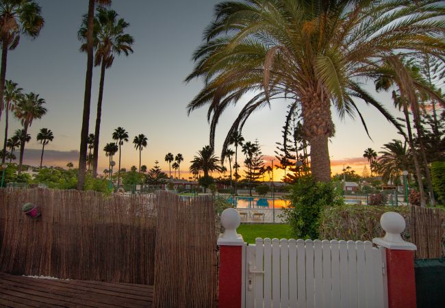 Бунгало на San Bartolomé de Tirajana - Acogedor bungalow con terraza vistas a piscina Бунгало на San Bartolomé de Tirajana - Acogedor bungalow con terraza vistas a piscina