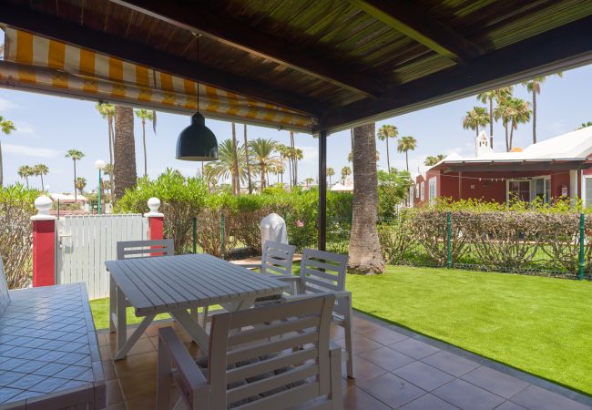 Бунгало на San Bartolomé de Tirajana - Acogedor bungalow con terraza vistas a piscina Бунгало на San Bartolomé de Tirajana - Acogedor bungalow con terraza vistas a piscina