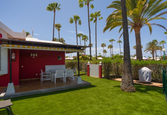 Бунгало на San Bartolomé de Tirajana - Acogedor bungalow con terraza vistas a piscina Бунгало на San Bartolomé de Tirajana - Acogedor bungalow con terraza vistas a piscina
