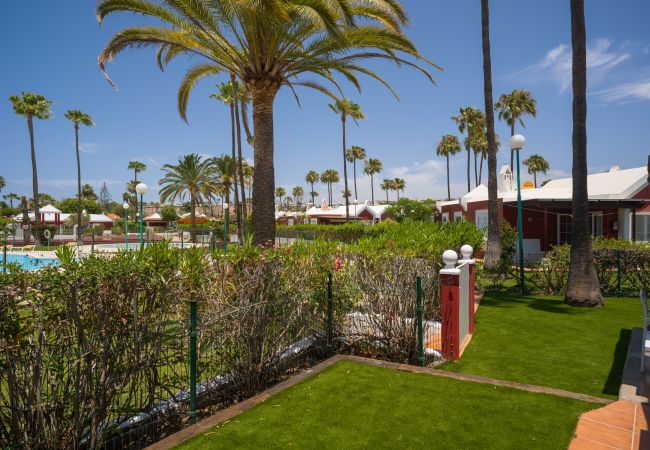 Бунгало на San Bartolomé de Tirajana - Acogedor bungalow con terraza vistas a piscina Бунгало на San Bartolomé de Tirajana - Acogedor bungalow con terraza vistas a piscina