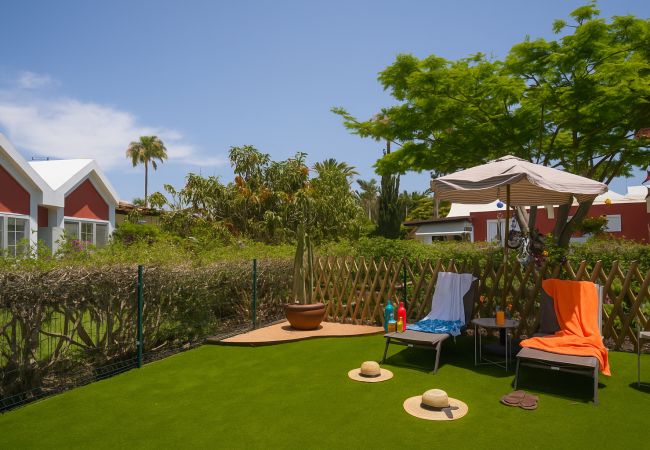 Бунгало на San Bartolomé de Tirajana - Acogedor bungalow con terraza vistas a piscina Бунгало на San Bartolomé de Tirajana - Acogedor bungalow con terraza vistas a piscina