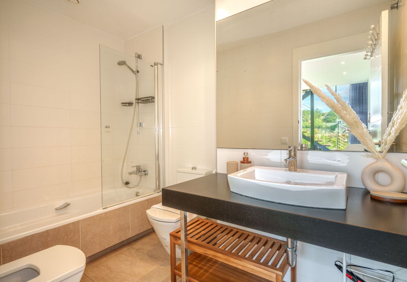 Апартаменты на Cala Sant Vicenç - Mirador Blue Attic I