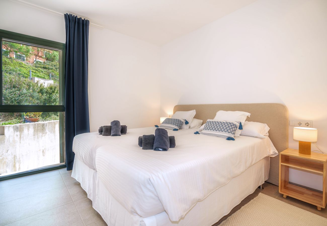 Апартаменты на Cala Sant Vicenç - Mirador Blue Attic I
