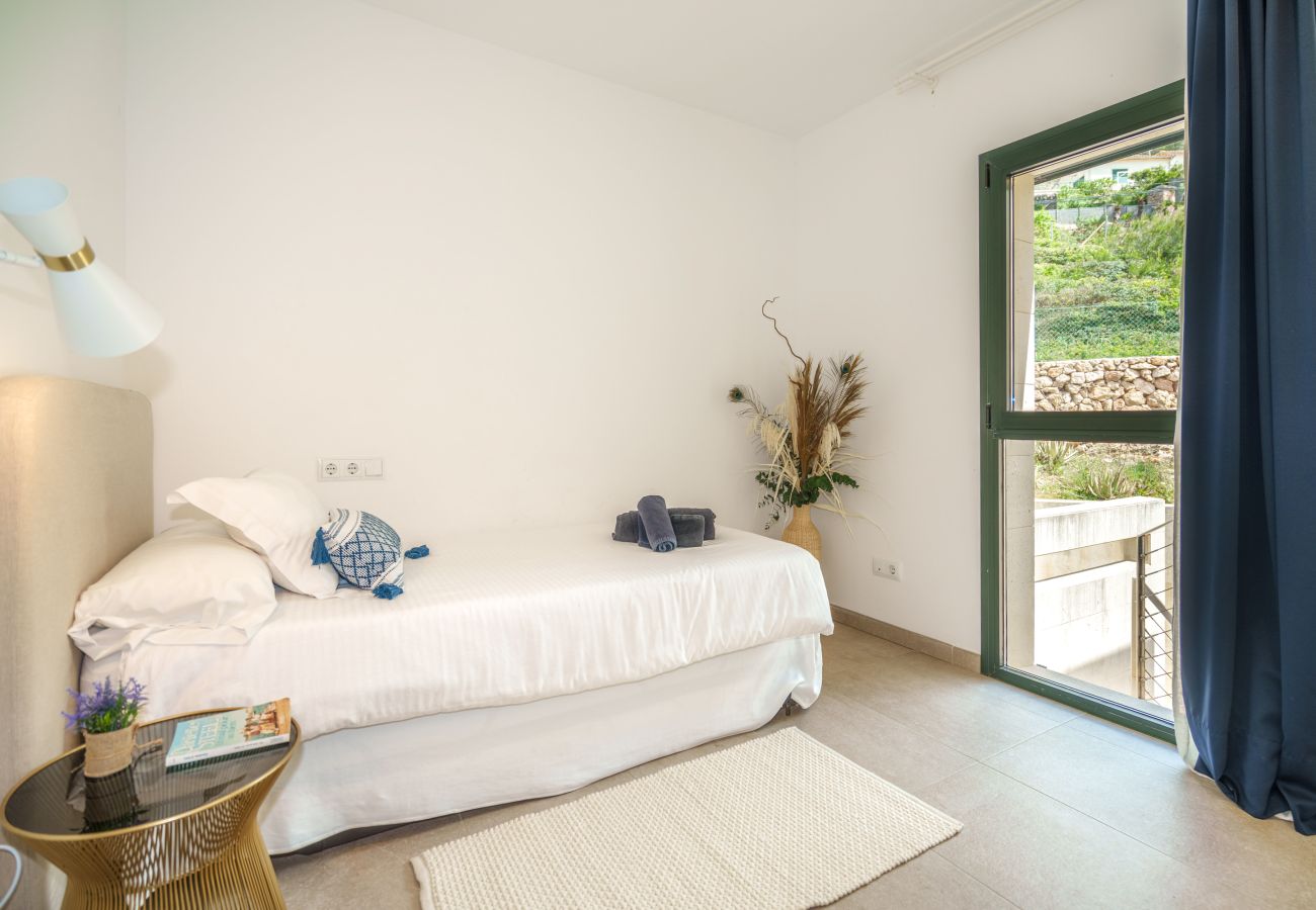 Апартаменты на Cala Sant Vicenç - Mirador Blue Attic I